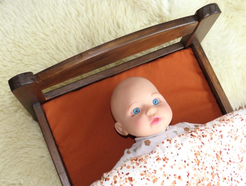 Poppenbed - donker - Afbeelding 2