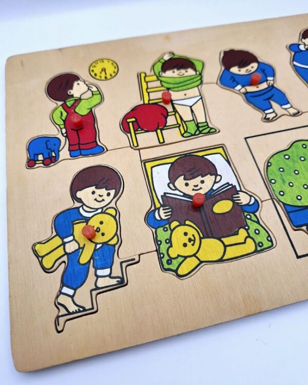 Tweedehands houten puzzel bedtijd